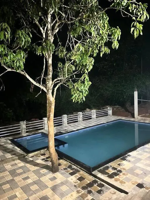 2Bhk Villa Vythiri, Kunnathidavaka, Kerala Lägenhet